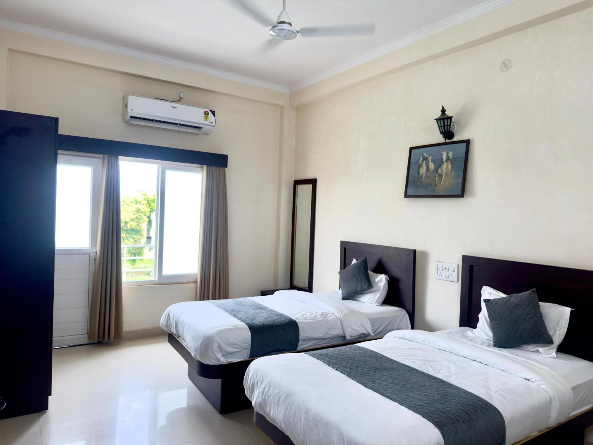 Nath Palace — Photos 2
